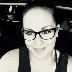 Meet your Posher, Stefany